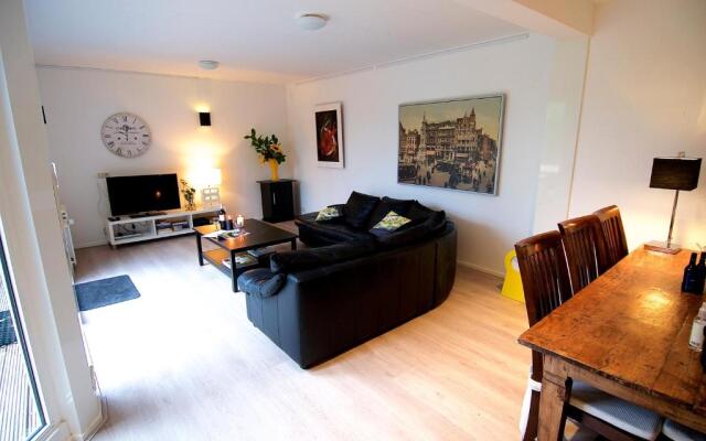 Holiday Home De Zuwe - Loosdrecht