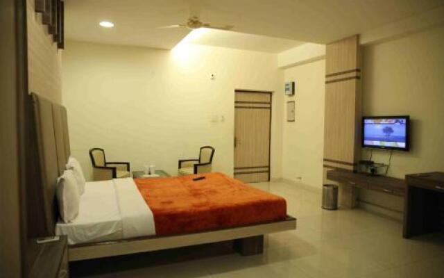 Pandit Mool Raj Residency