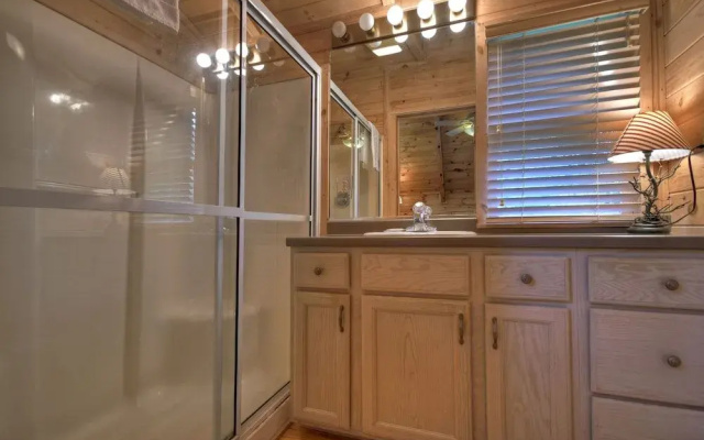 Serenity Now- Secluded Near Toccoa & Ocoee Rivers