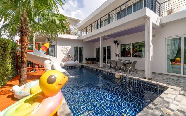 Luxury and Playful 5 Bed Pool Villa - CC