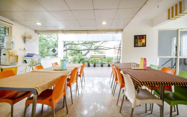 FabExpress Marigold Comforts