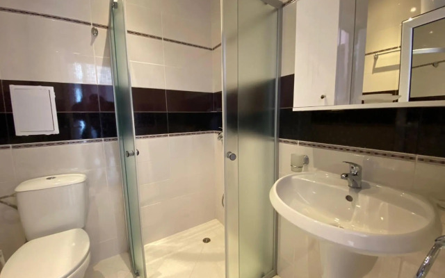 Private Cozy Apartment Admiral Plaza A 11