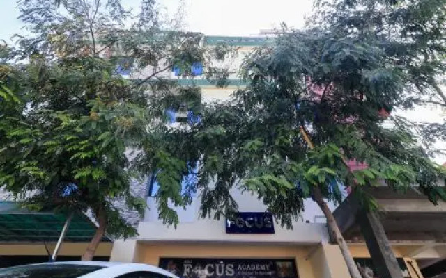 OYO 27659 Hotel Focus Elite