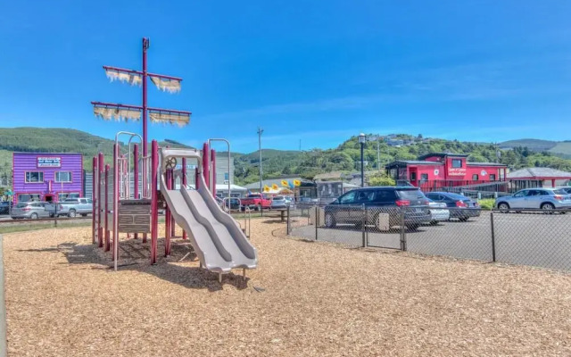 Whale Watcher Condo #1