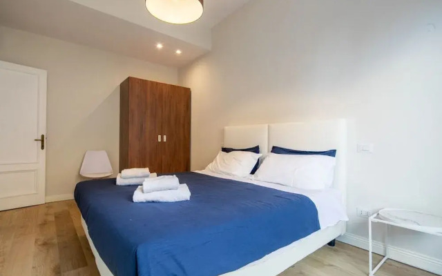 Ponte Vecchio White by Mmega