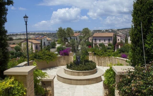 Apollo Golf Suite 1