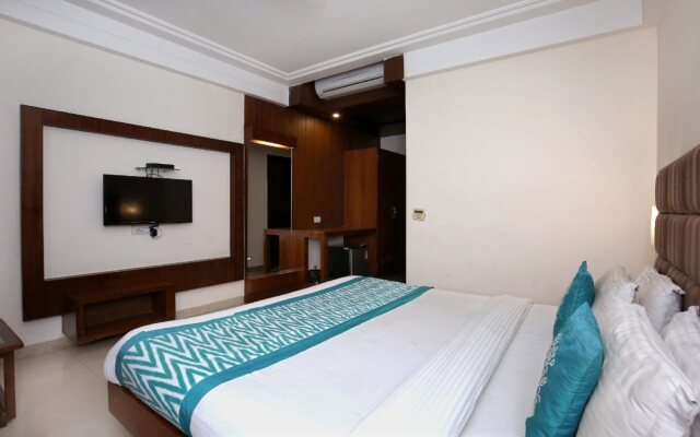 OYO 1423 Hotel Monerio