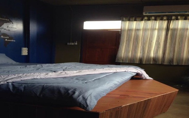 Sukkhiengdao Bar & Bed