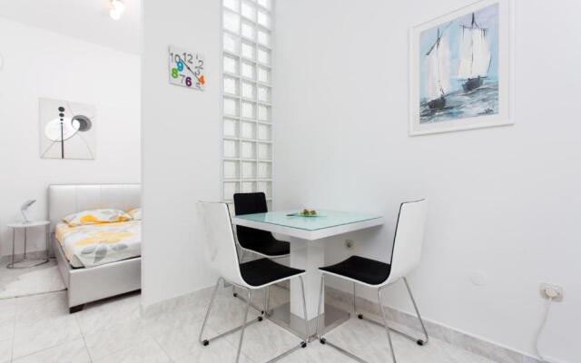 Apartment Modern Studio Near Žnjan Beach