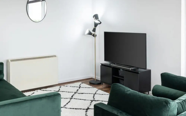 Host Stay Manchester Apartment