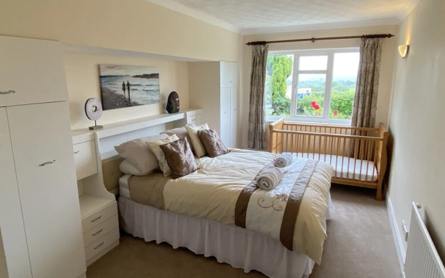 Santa Rosa - 4 Bedroom Holiday Home