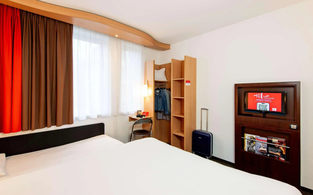 ibis Krakow Stare Miasto - Image 4