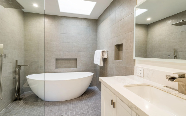 Valentino by AvantStay | Luxury Hollywood Mansion, Los Angeles