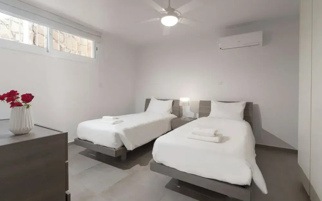 Resitour - Apollo Beach Villas