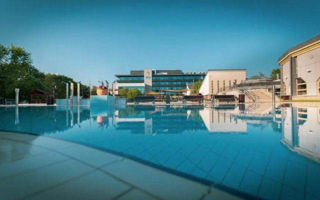 Tisia Hotel & Spa