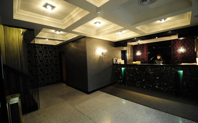 The River Fashion Hotel