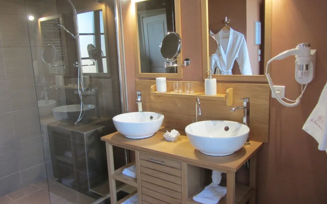 Le Relais des Deux Tours