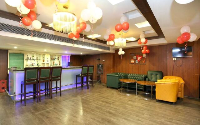 OYO 15134 Hotel Downtown