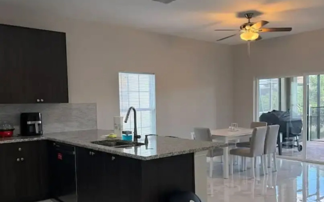 30 min Legoland Spacious Home