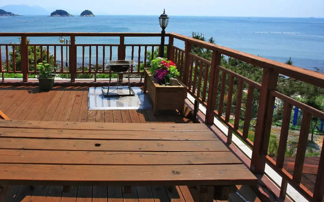 Yeosu Haeoreum Pension