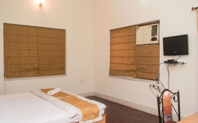 OYO 6477 Guest Accomodation FE 173