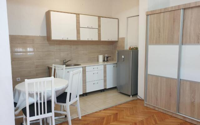 Apartmani I Sobe Milojevic