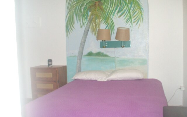 Trade Winds Guesthouse