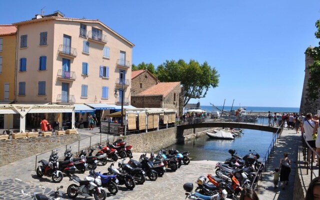 Chic Farmhouse With Swimming Pool in Prunet-et-Belpuig