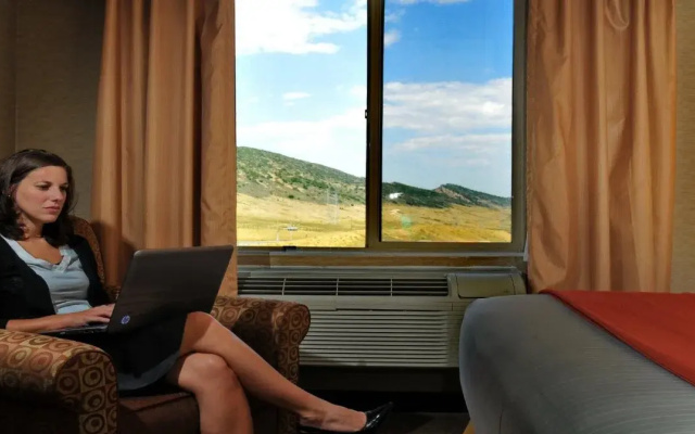 Holiday Inn Express & Suites Denver SW-Littleton by IHG