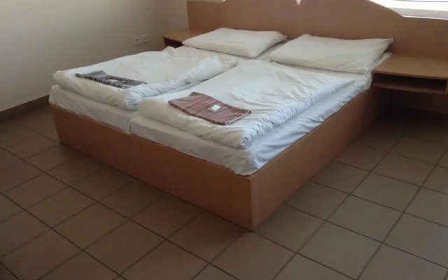 Hotel METAL