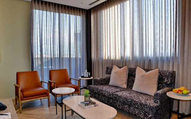 Courtyard Hotel Waterfall City