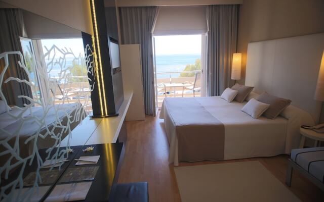 Logis Hotel Canyelles Playa