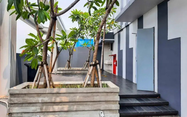 Fully Furnished Studio With Comfortable Design Monroe Tower Apartment