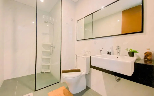 Homey and Warm 1BR at Ciputra World 2 Apartment