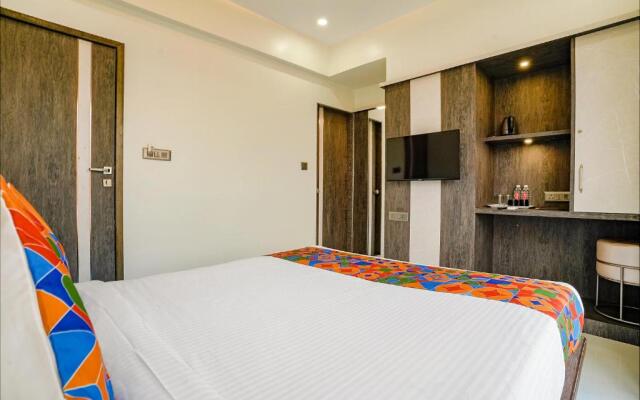 Fabhotel Poona Royal