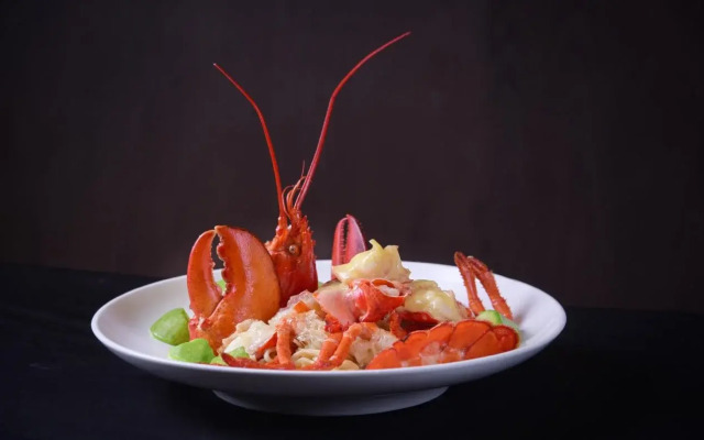 DoubleTree by Hilton Hotel Shenzhen Longhua