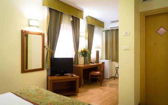 Beach Hotel by Zvieli hotels