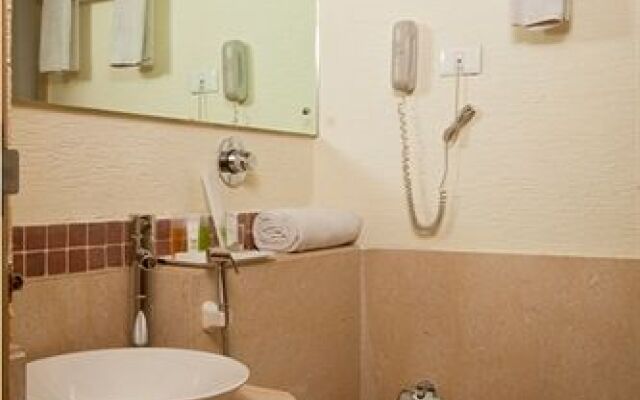 Coraltree By Goldfinch Hotels Bangalore