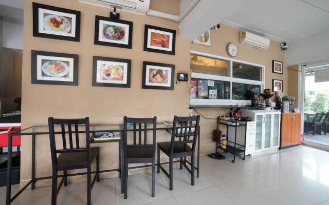 Donmuang Airport Hostel