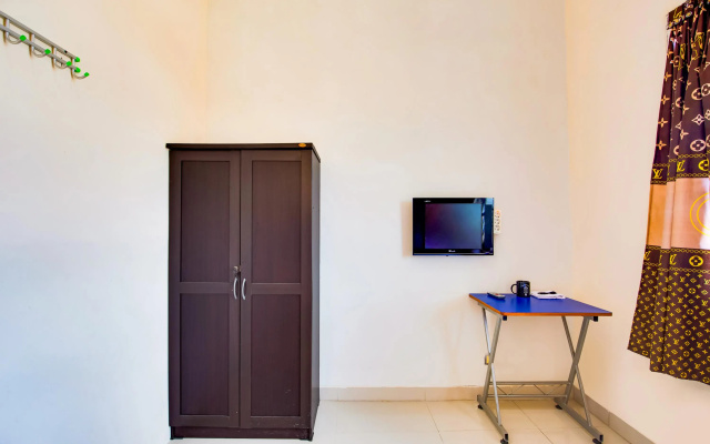 OYO Life 3053 Kost Putra Mm