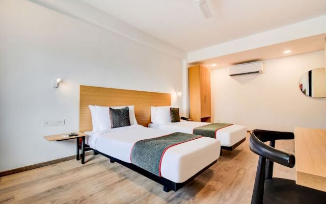 OYO Townhouse 146 Vijay Talkies