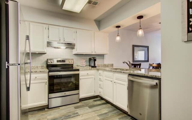 2 B, Three Bedroom Townhome