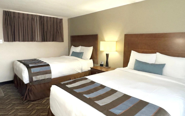 Super 8 by Wyndham Greensburg