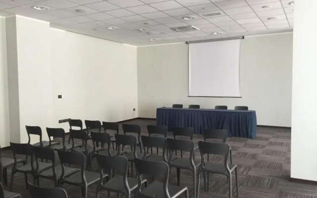 Inn Naples Airport