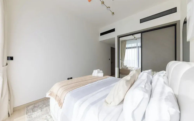 Cozy 1BR in Binghatti Emerald