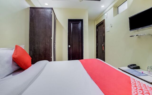 OYO 27822 Amrut Executive