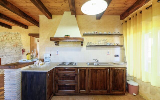 Modern Holiday Home in Porec With Swimming Pool