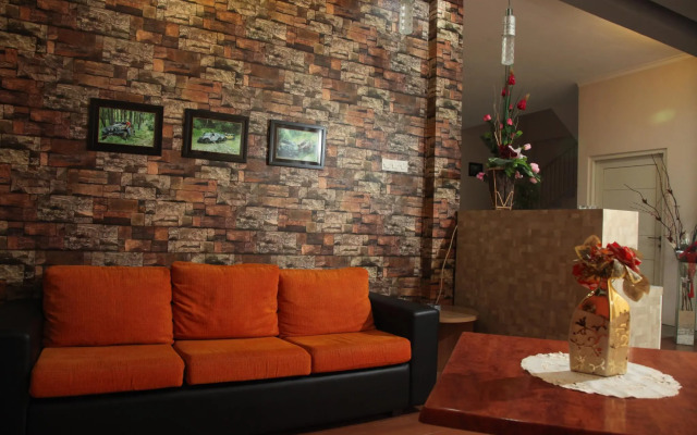 奥马科斯塞马皮尔(Oemah Koss Semampir)