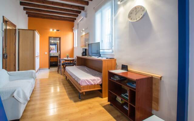 MC YOLO Apartamento Museo Reina Sofia II