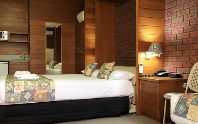 Sovereign Park Motor Inn